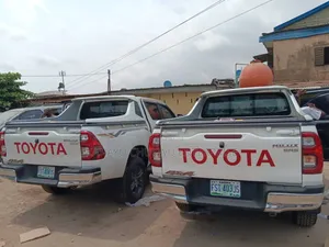Rolling Cover for Toyota Hilux Gr