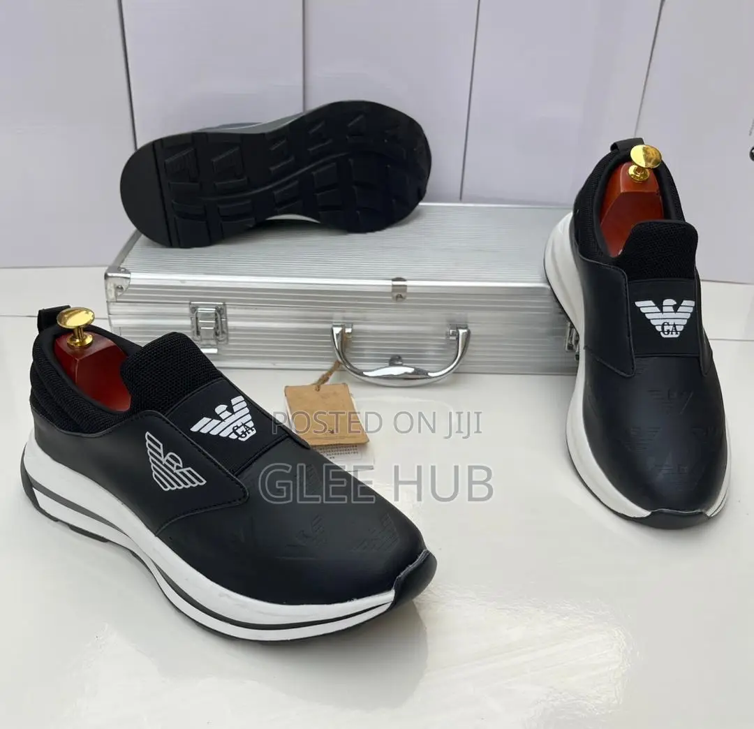 Bold Very High Quality Sneakers