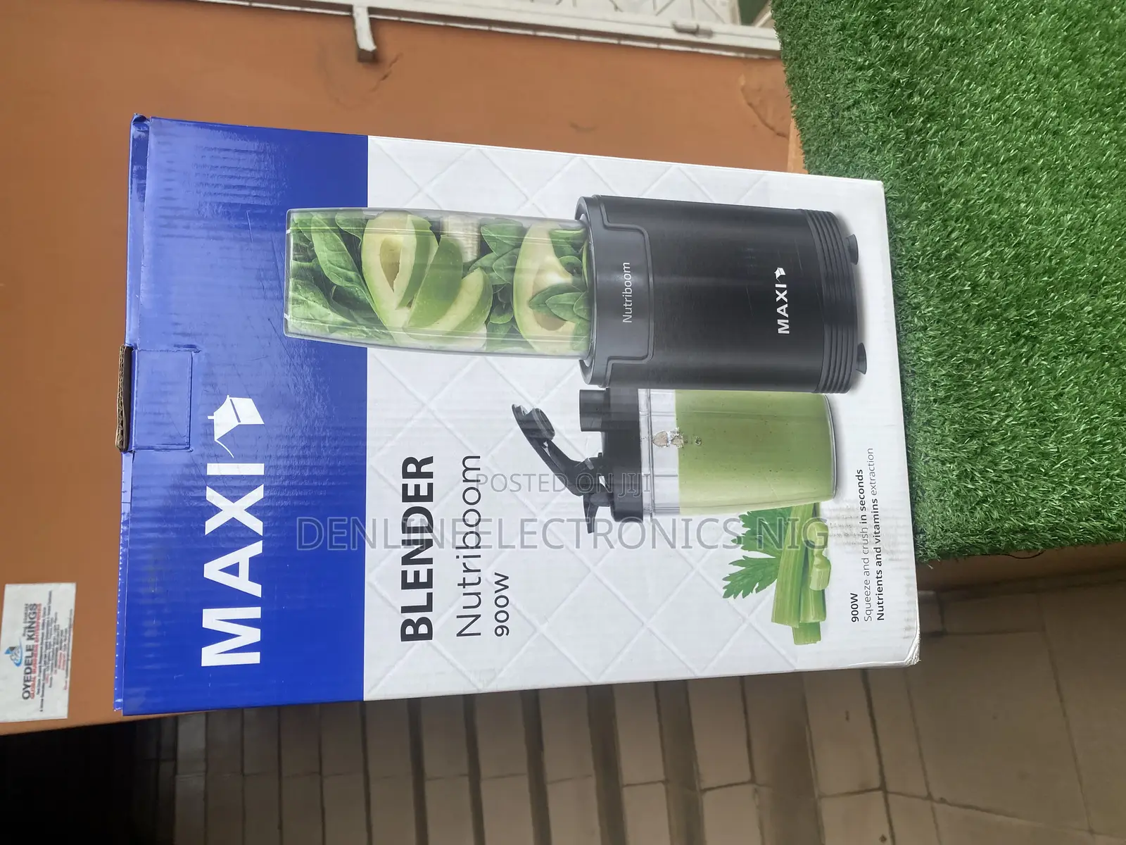 Maxi Nutriboom Blender Extractor and Mixer.