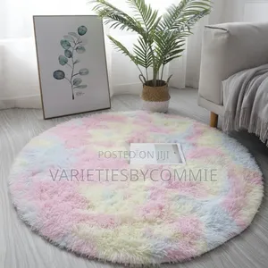 Fluffy Round Fur Mat (80 by 80)