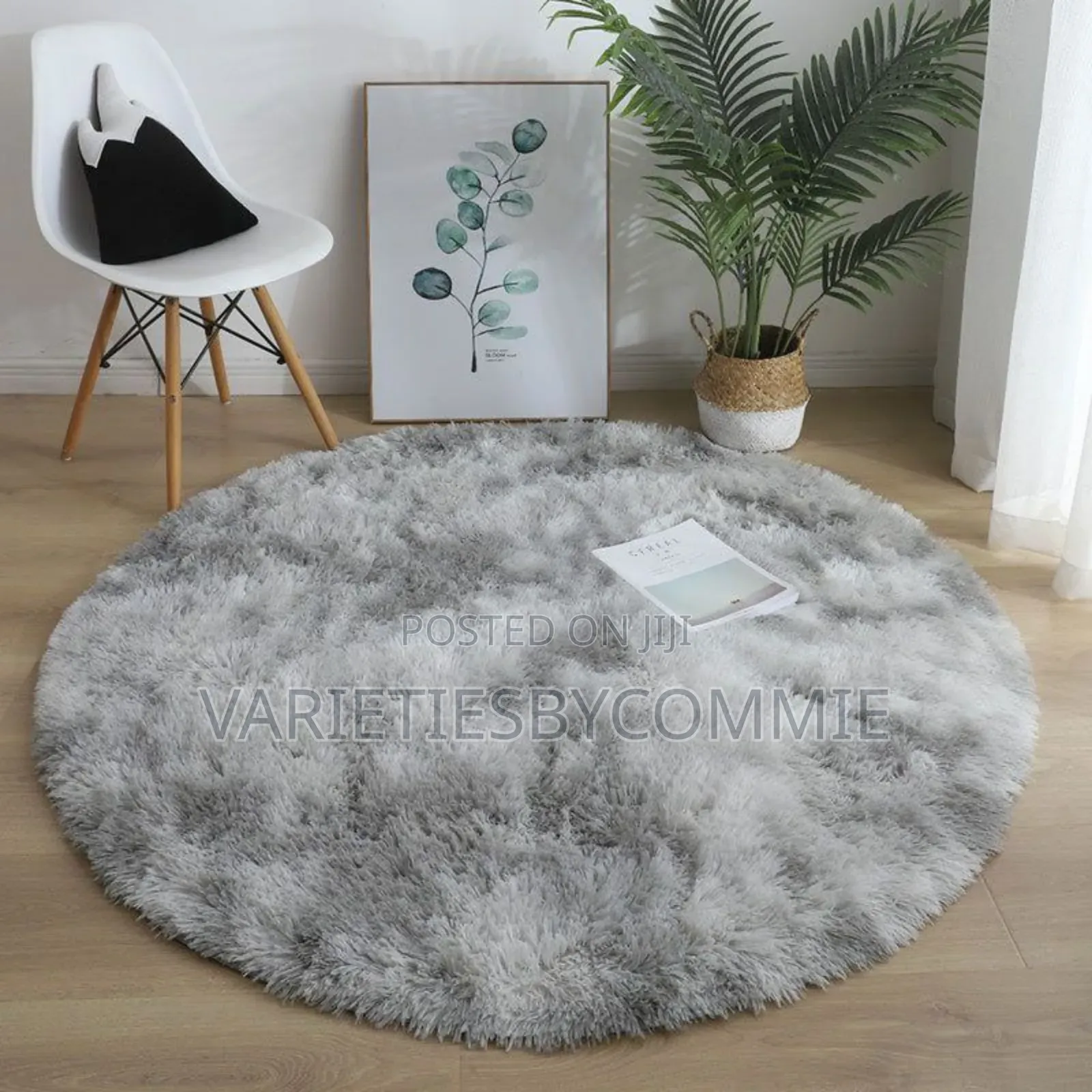 Fluffy Round Fur Mat (80 by 80)