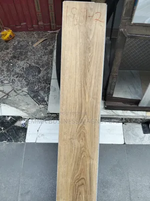 High Quality New Arrivals SPC Wooden Floor Tiles 