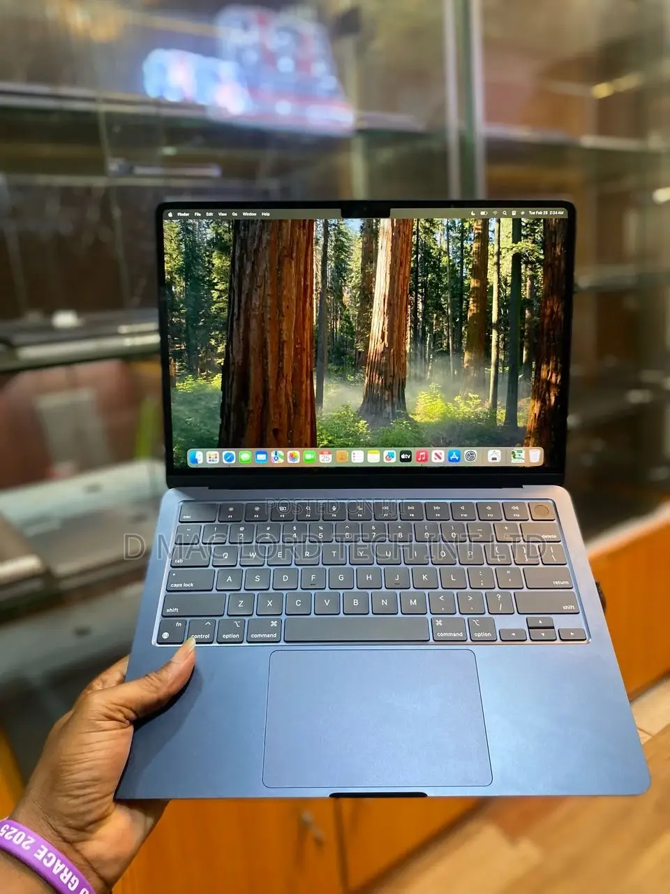 2012 to 2025 Macbooks Screen Part Replacement With Expert