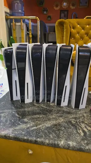 Uk Used Ps5 Slim With Games Installed, Pad and Cables