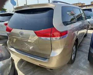 Toyota Sienna LE 7 Passenger 2012 Gold