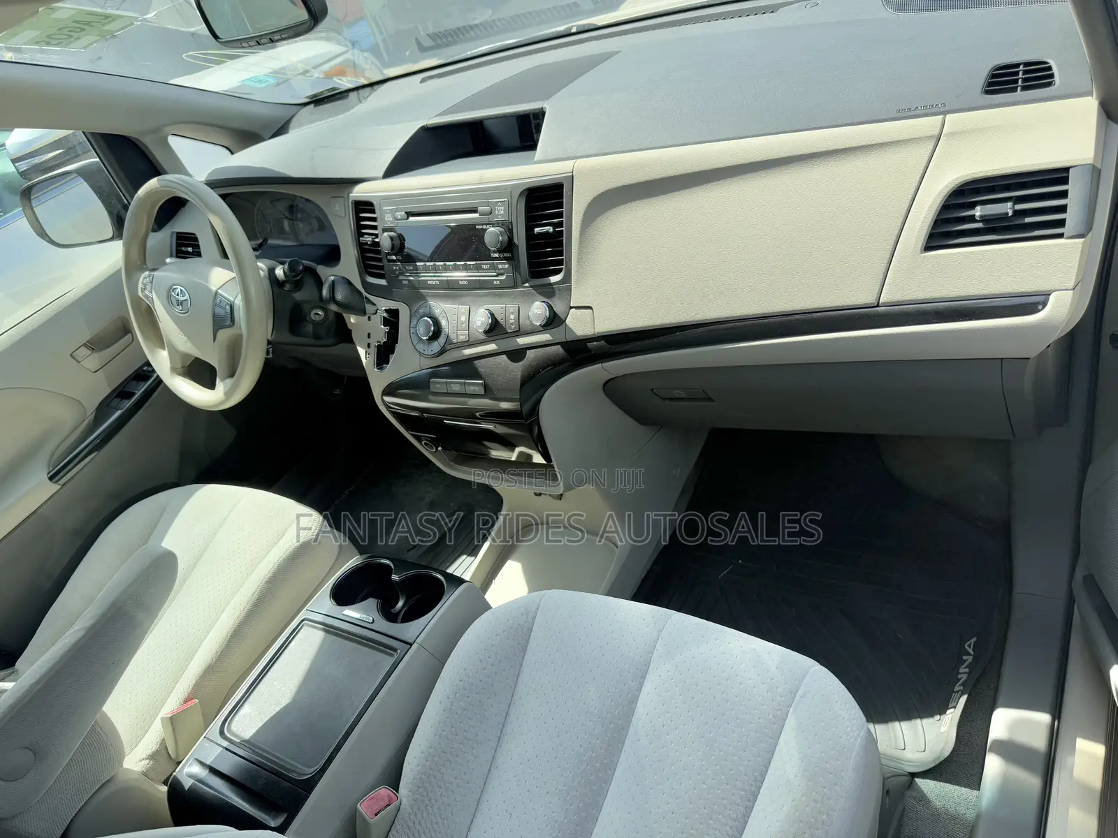 Toyota Sienna LE 7 Passenger 2012 Gold