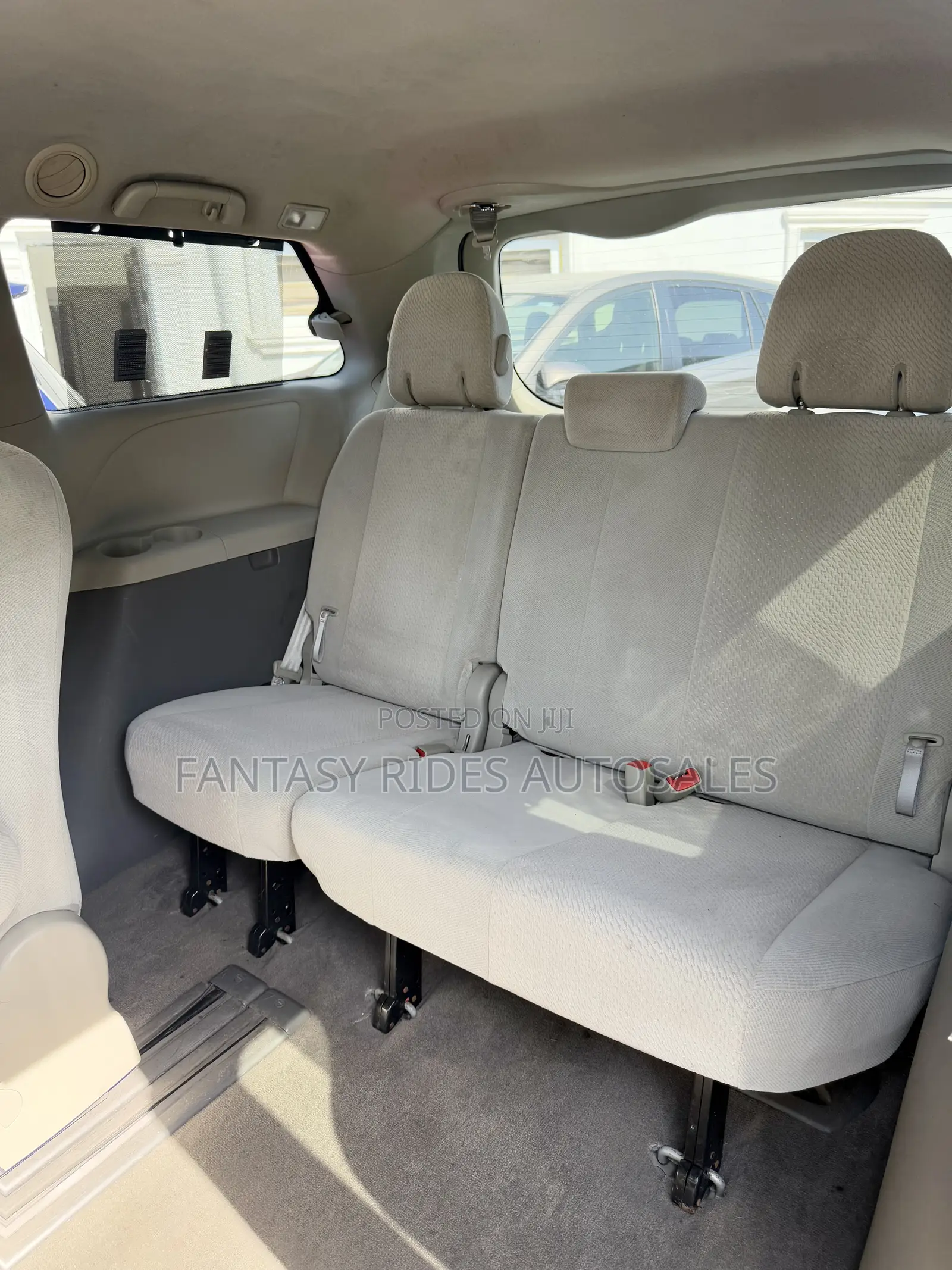 Toyota Sienna LE 7 Passenger 2012 Gold