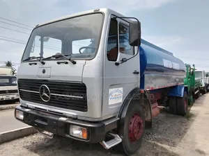 Mercedes-Benz Water Tanker Truck 2000 White