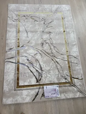 Stylish Saryon Centre Rug