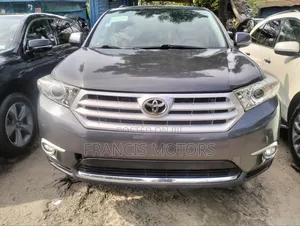 Toyota Highlander Limited 3.5l 4WD 2013 Gray
