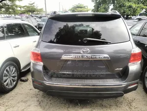 Toyota Highlander Limited 3.5l 4WD 2013 Gray