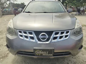 Photo - Nissan Rogue SV 2011 Gray