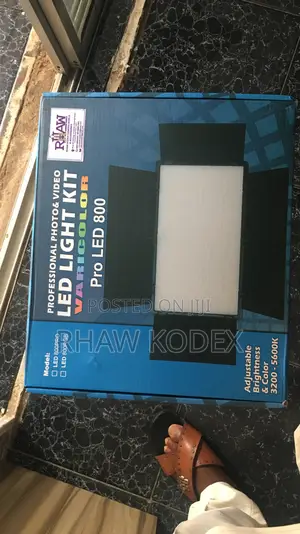 Led 800 Pro Light With Stand