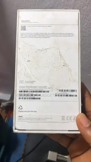 Apple iPhone 16 Pro 256 GB Gold