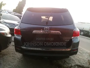 Toyota Highlander Limited 3.5l 4WD 2013 Blue