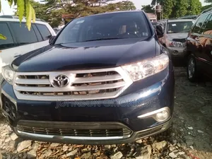 Toyota Highlander Limited 3.5l 4WD 2013 Blue