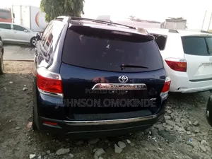Toyota Highlander Limited 3.5l 4WD 2013 Blue