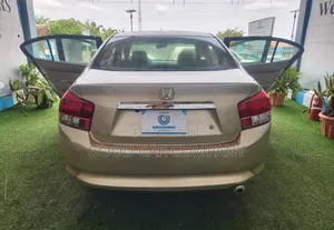 Honda City 2010 Gold