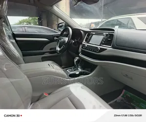 Toyota Highlander 2019 Silver