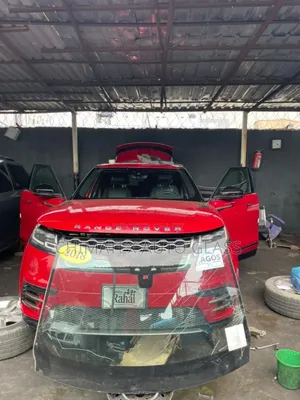 Range Rover Vella Windscreen Glass Installation We Deliver