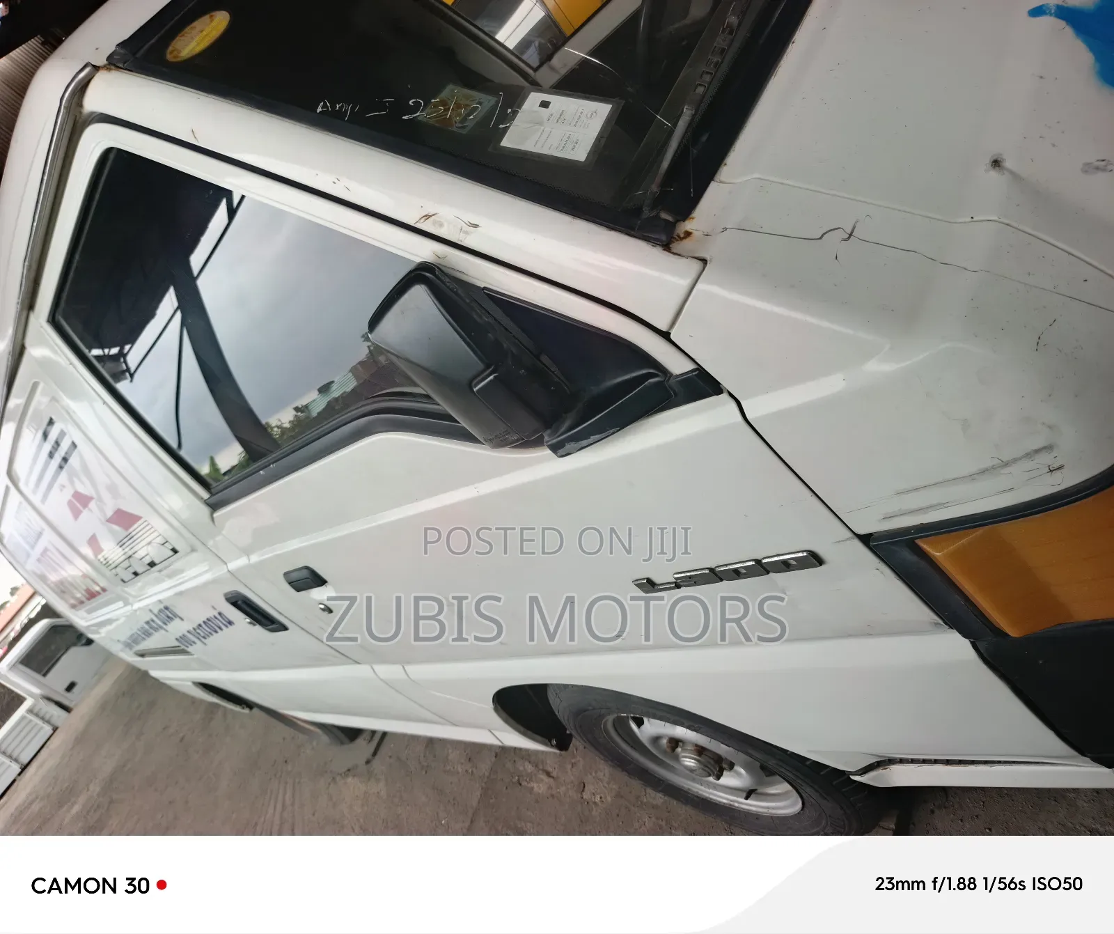 Mitsubishi L300 2005 White