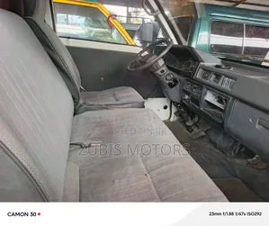 Mitsubishi L300 2005 White