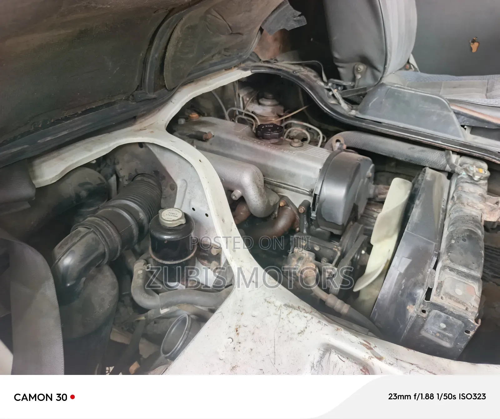 Mitsubishi L300 2005 White