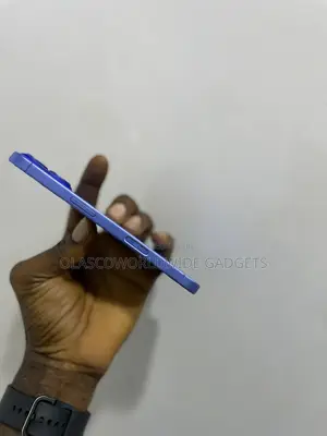 Apple iPhone 16 128 GB Blue