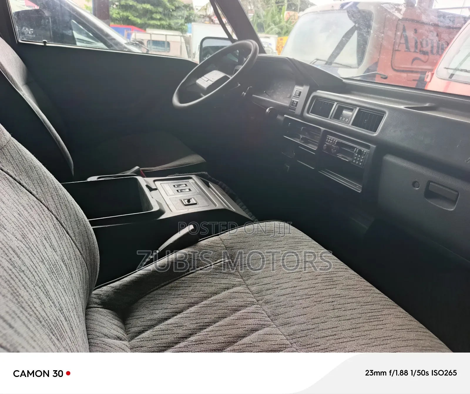 Mitsubishi L300 2005 Green