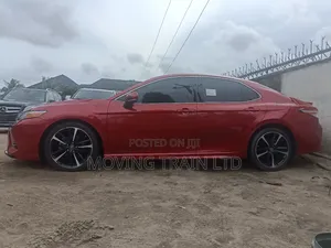 Toyota Camry XSE (2.5L 4cyl 8A) 2019 Red