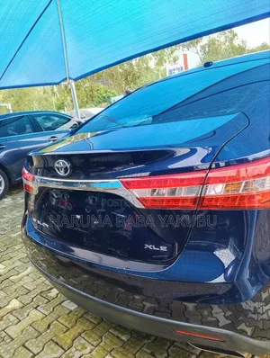 Toyota Avalon XLE Sedar FWD (3.5L 6cyl 6A) 2013 Blue