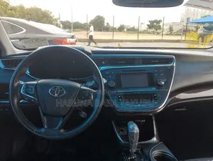 Toyota Avalon XLE Sedar FWD (3.5L 6cyl 6A) 2013 Blue