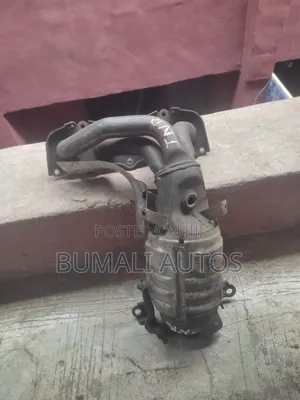 Manifold Catalysts Toyota Camry Four Plug 2004 Model