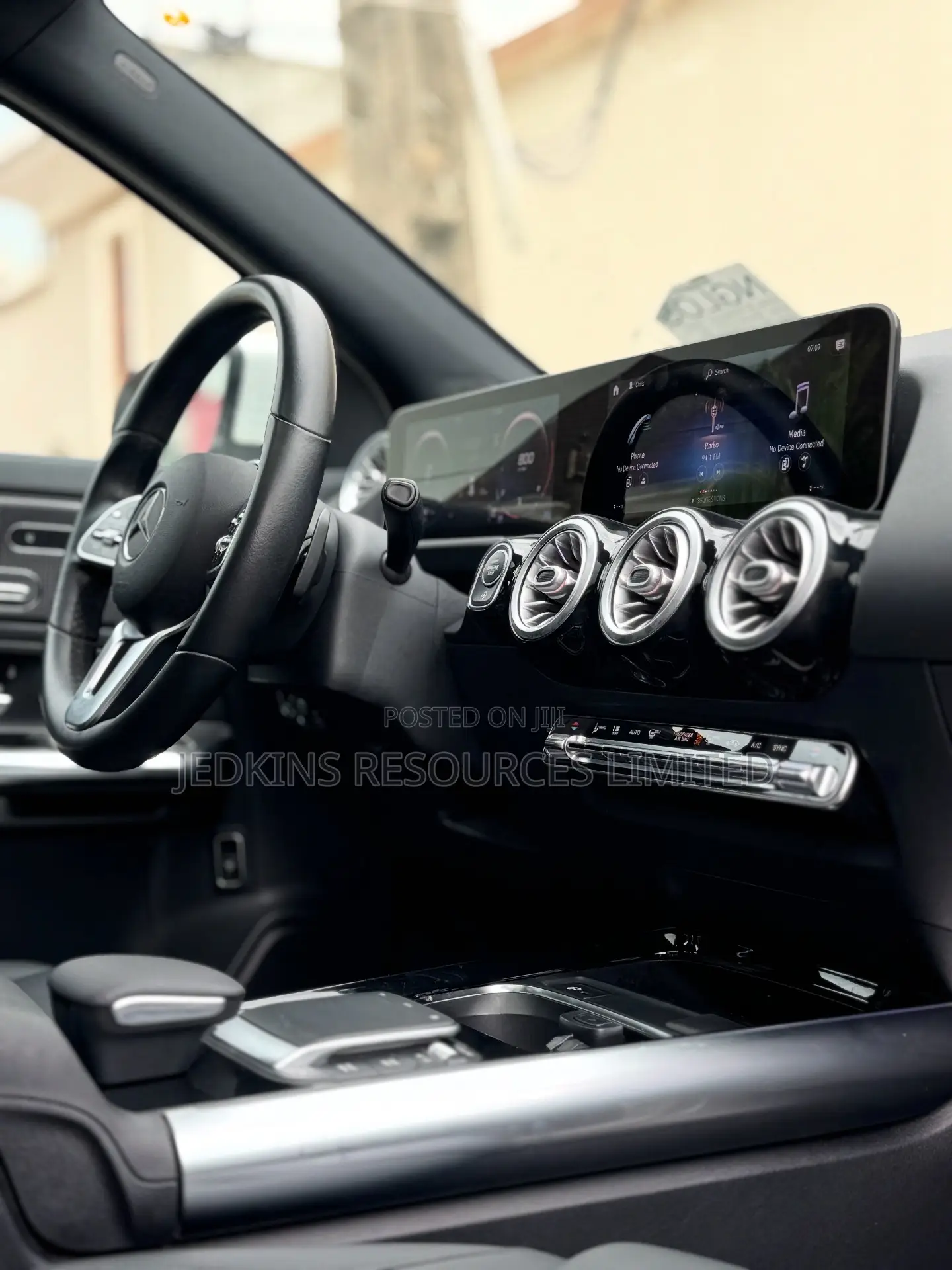 Mercedes-Benz GLA 250 2021 White