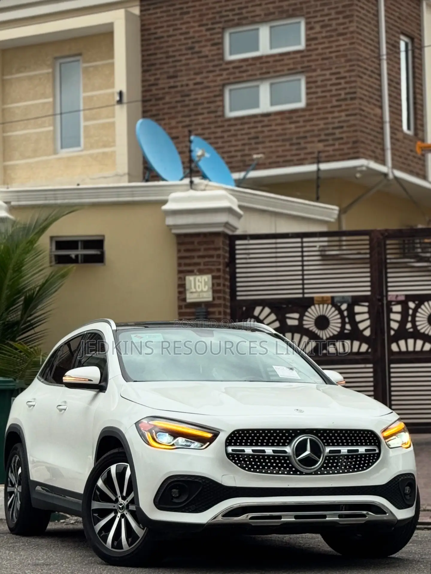 Mercedes-Benz GLA 250 2021 White