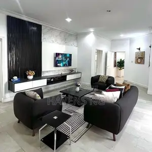 Beautiful 2-Bedroom Apartment for Shortlet in Wuse 2