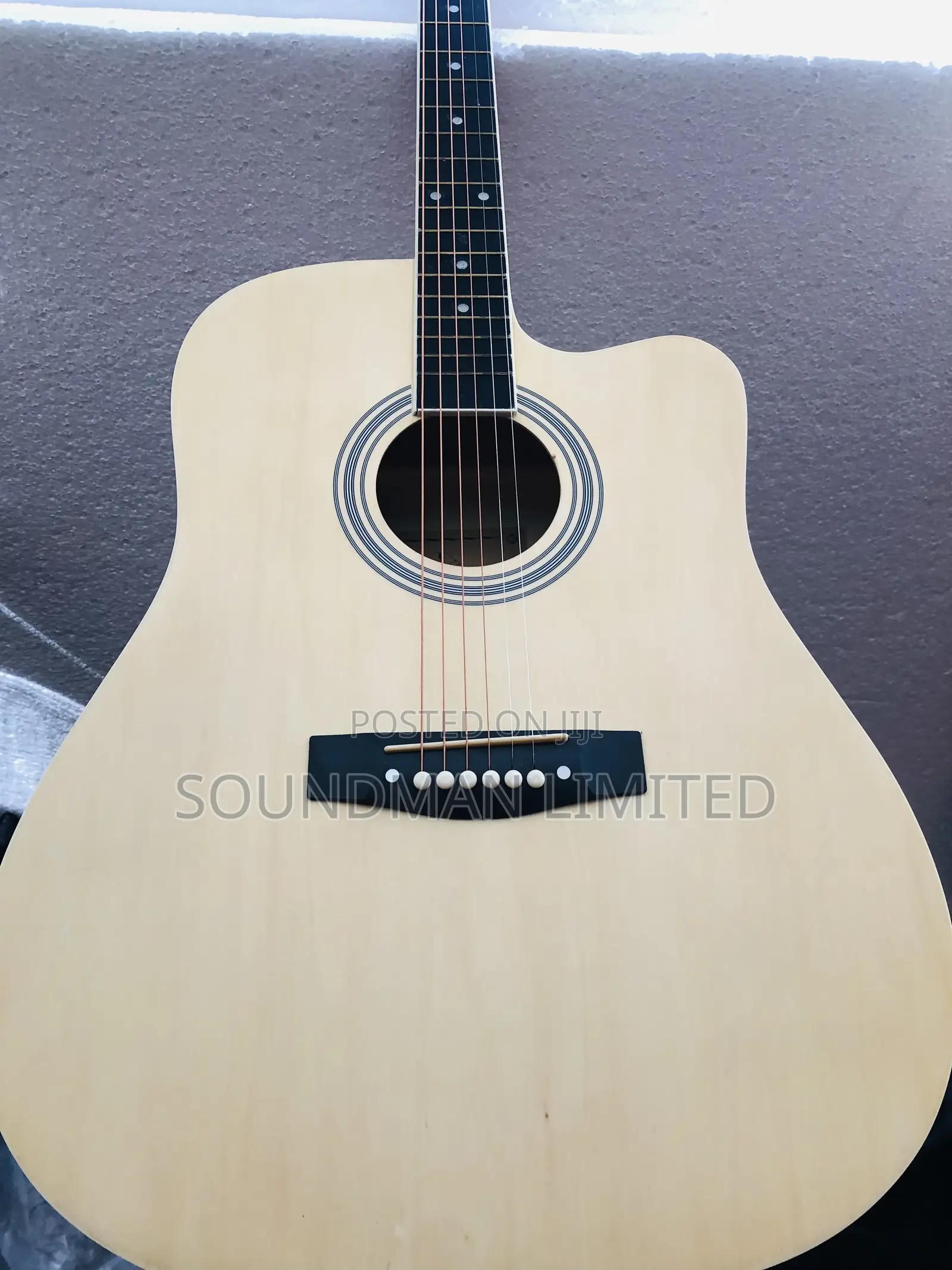 Generic Acoustic Box Guitar