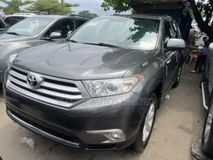 Toyota Highlander Limited 3.5l 4WD 2013 Gray
