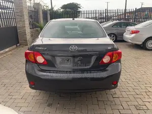 Toyota Corolla LE 4dr Sedan (1.8L 4 cyl 4A) 2009 Gray
