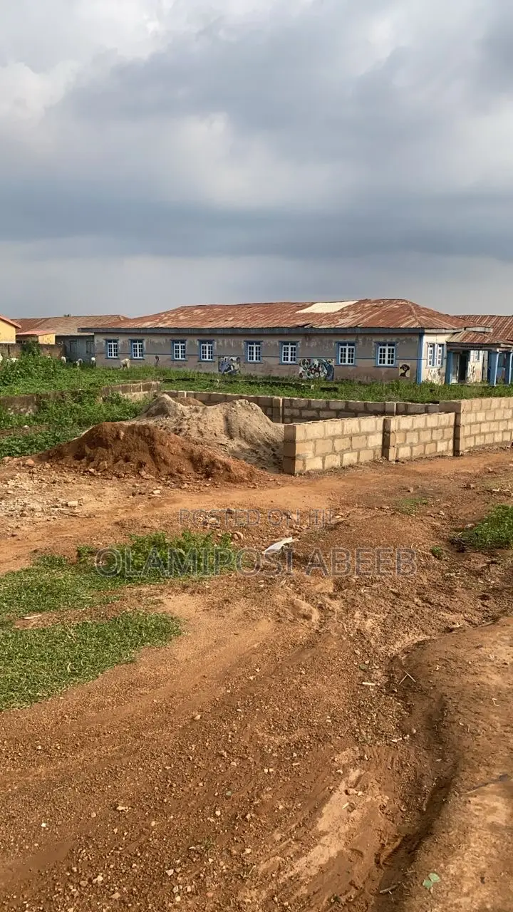 A Foundation Level and of 6 Units Self Contain for Hostel