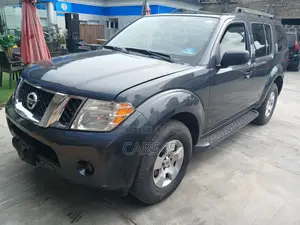 Photo - Nissan Pathfinder 2010 Gray