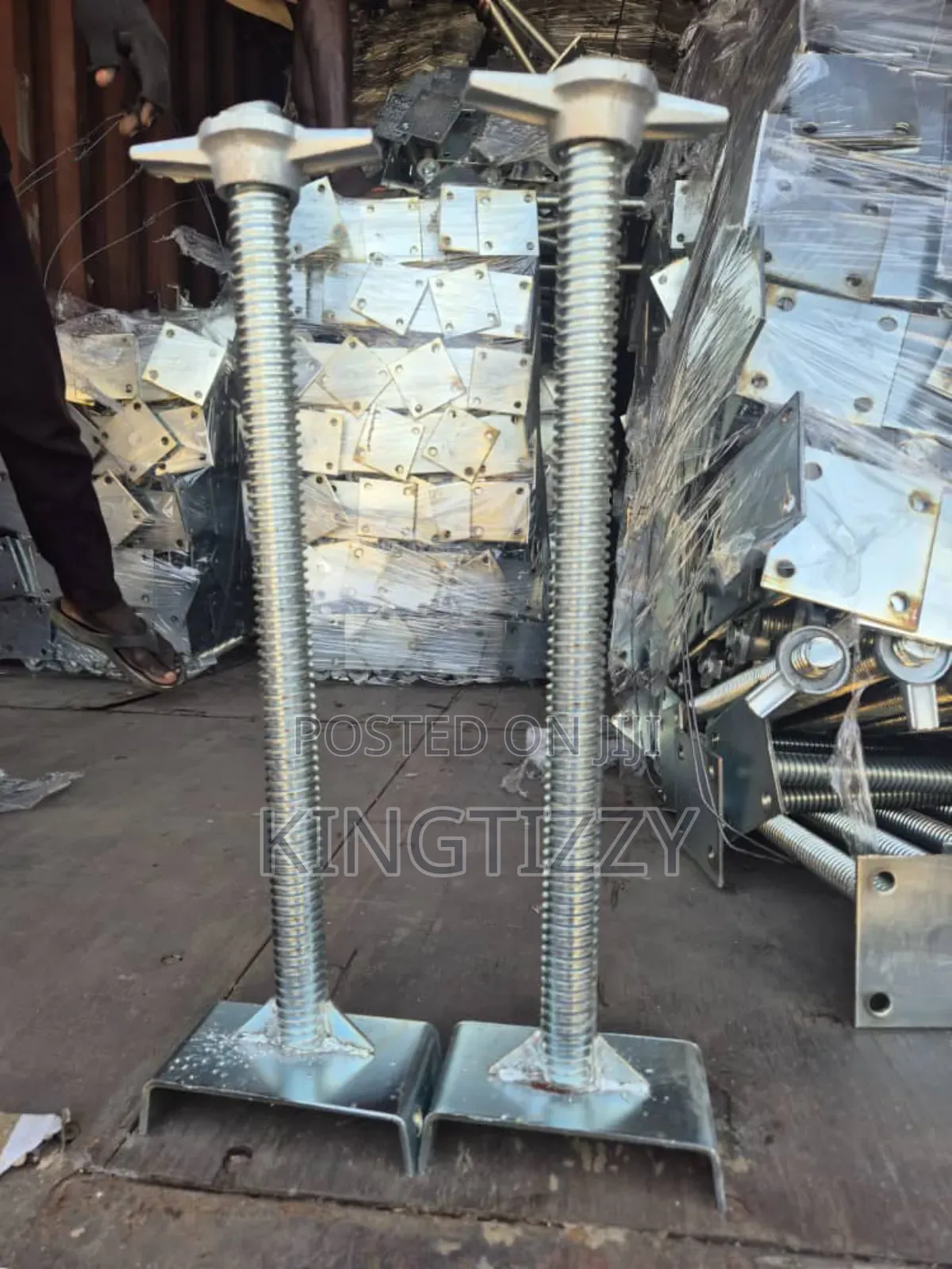 Base Jack / Scaffold Leveling Jack