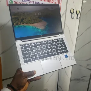Laptop HP EliteBook 830 G8 8GB Intel Core I5 SSD 256GB