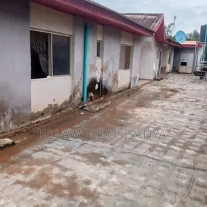 2bdrm Bungalow in Iyawo Estate, Akesan for sale