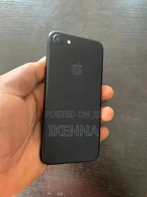 Apple iPhone 7 32 GB Black