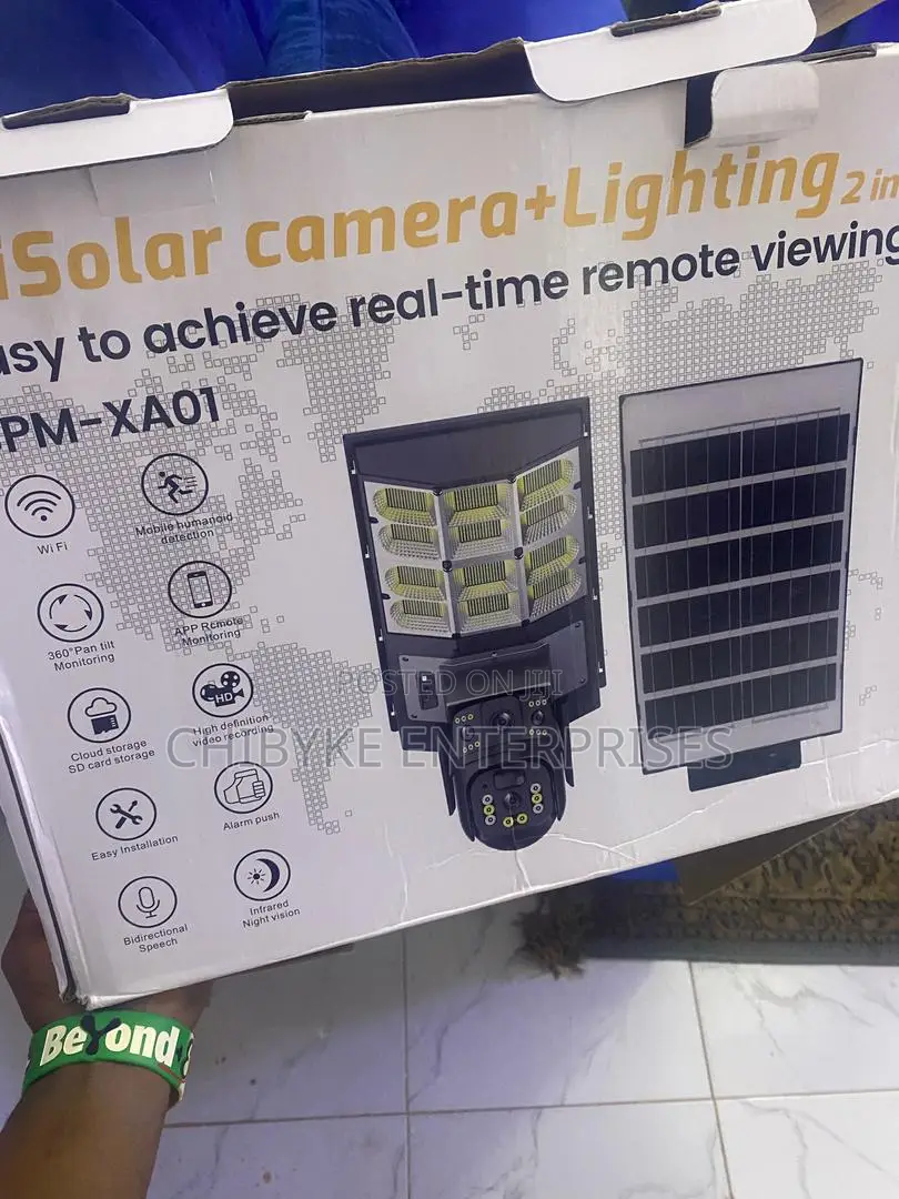 REAL 3Lens Solar PTZ Street Light Camera