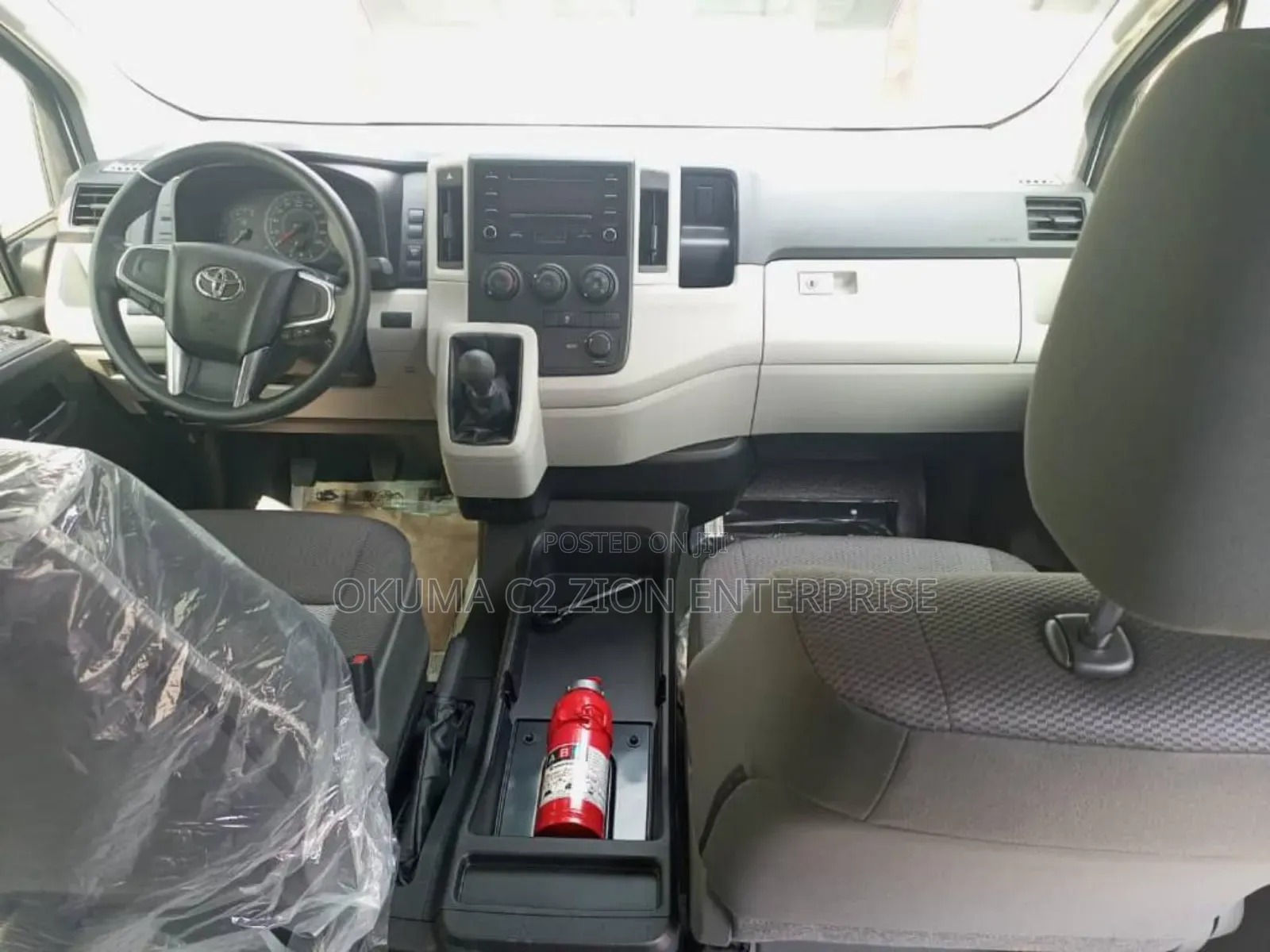 Toyota HiAce 2010 White