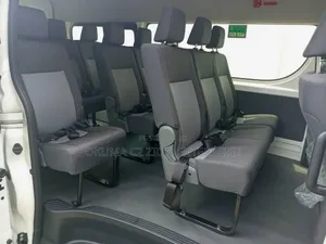 Toyota HiAce 2010 White