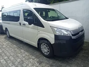 Toyota HiAce 2010 White