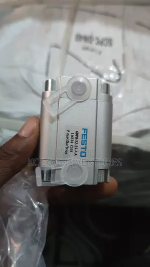 Festo Cylinder Advu - 32 -25 P A